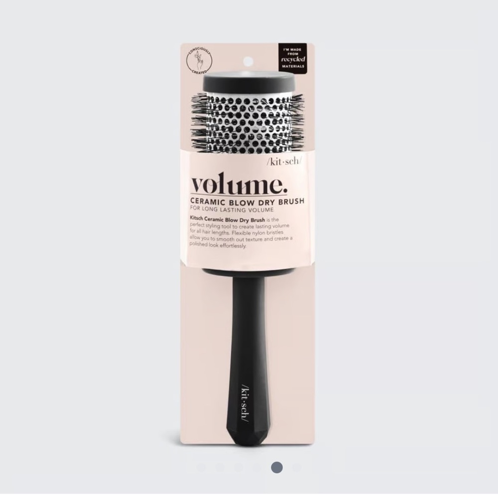Kit•sch volume ceramic blow dry brush.